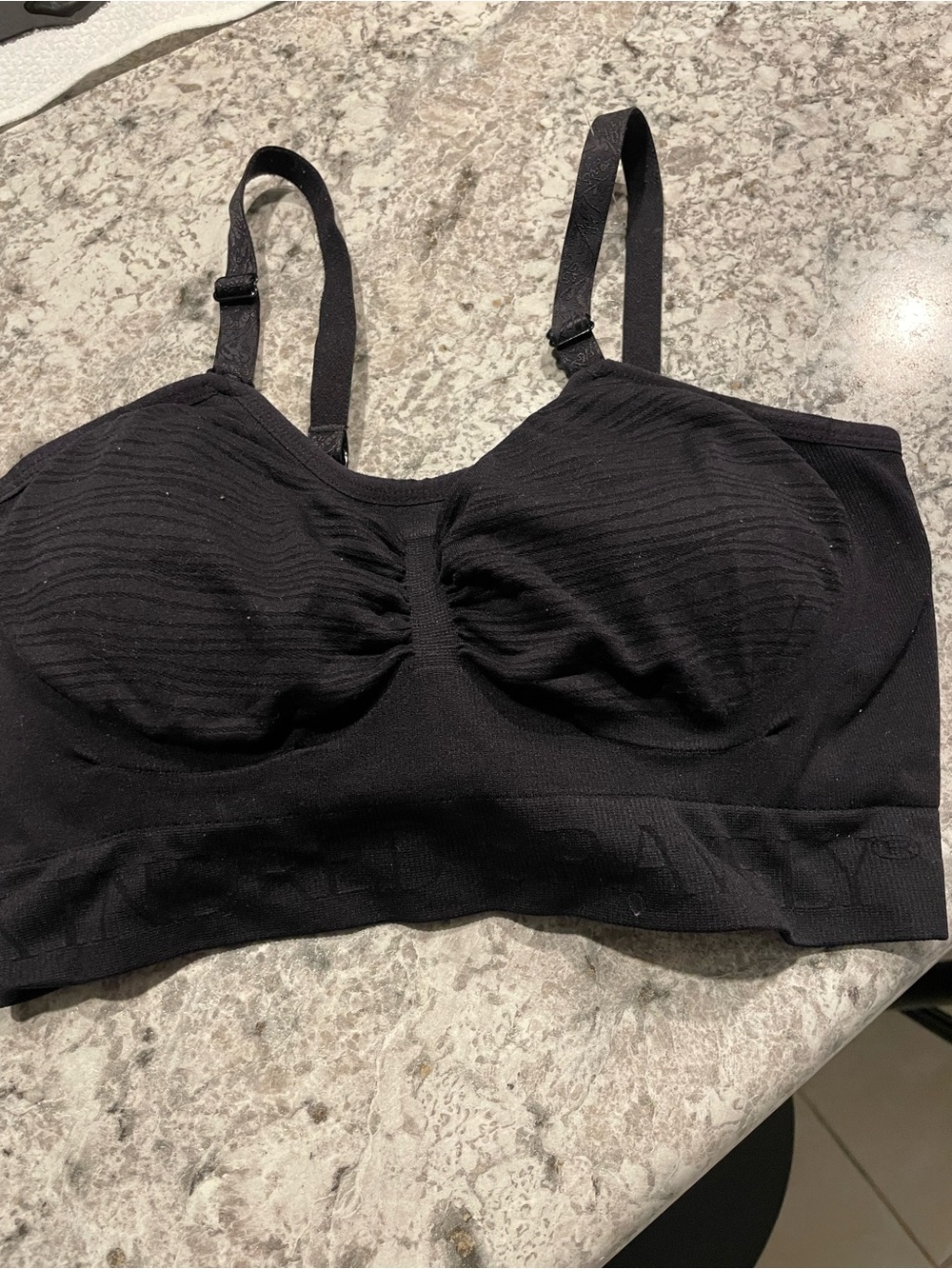 Kindred Bravely Black Nursing Bra Size Medium wireless